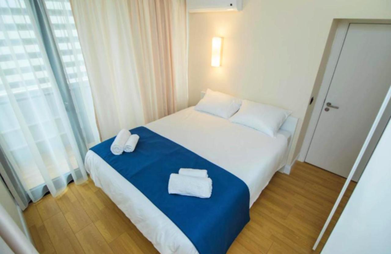 Orbi City Sea Side & Sea View Apartments Батумі Екстер'єр фото