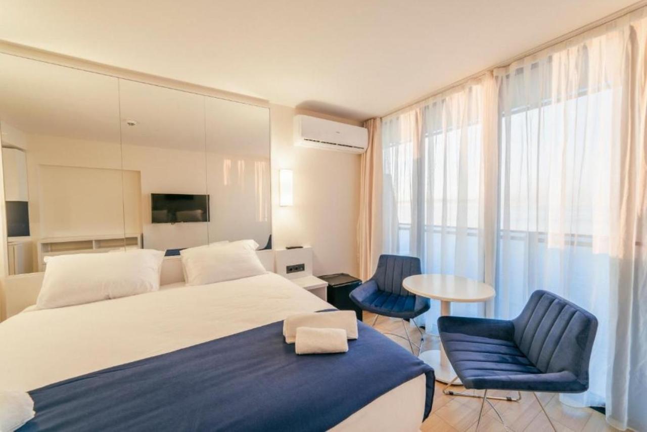 Orbi City Sea Side & Sea View Apartments Батумі Екстер'єр фото