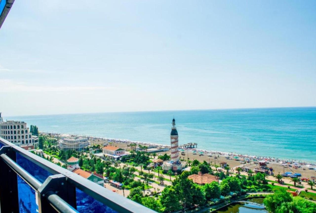 Orbi City Sea Side & Sea View Apartments Батумі Екстер'єр фото