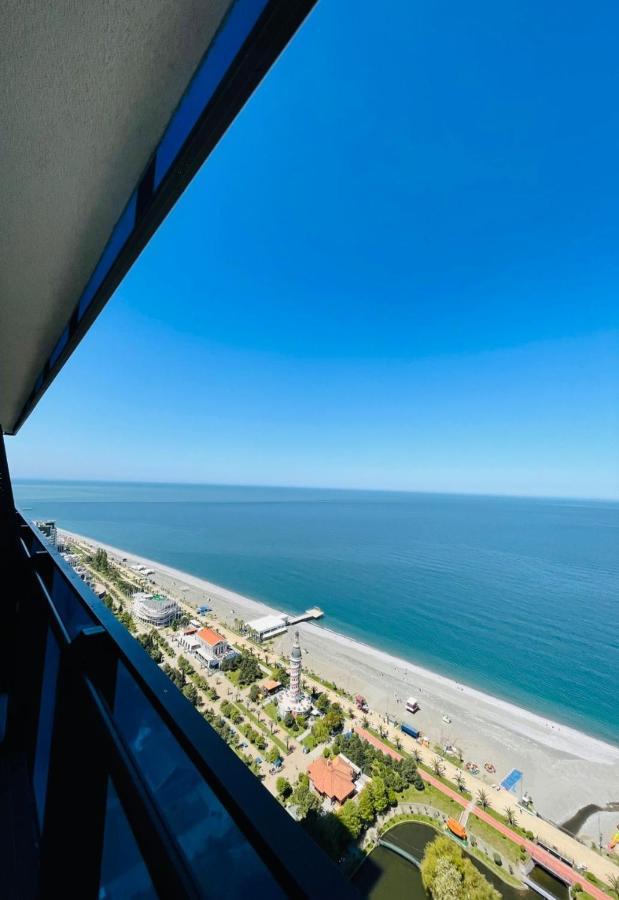 Orbi City Sea Side & Sea View Apartments Батумі Екстер'єр фото