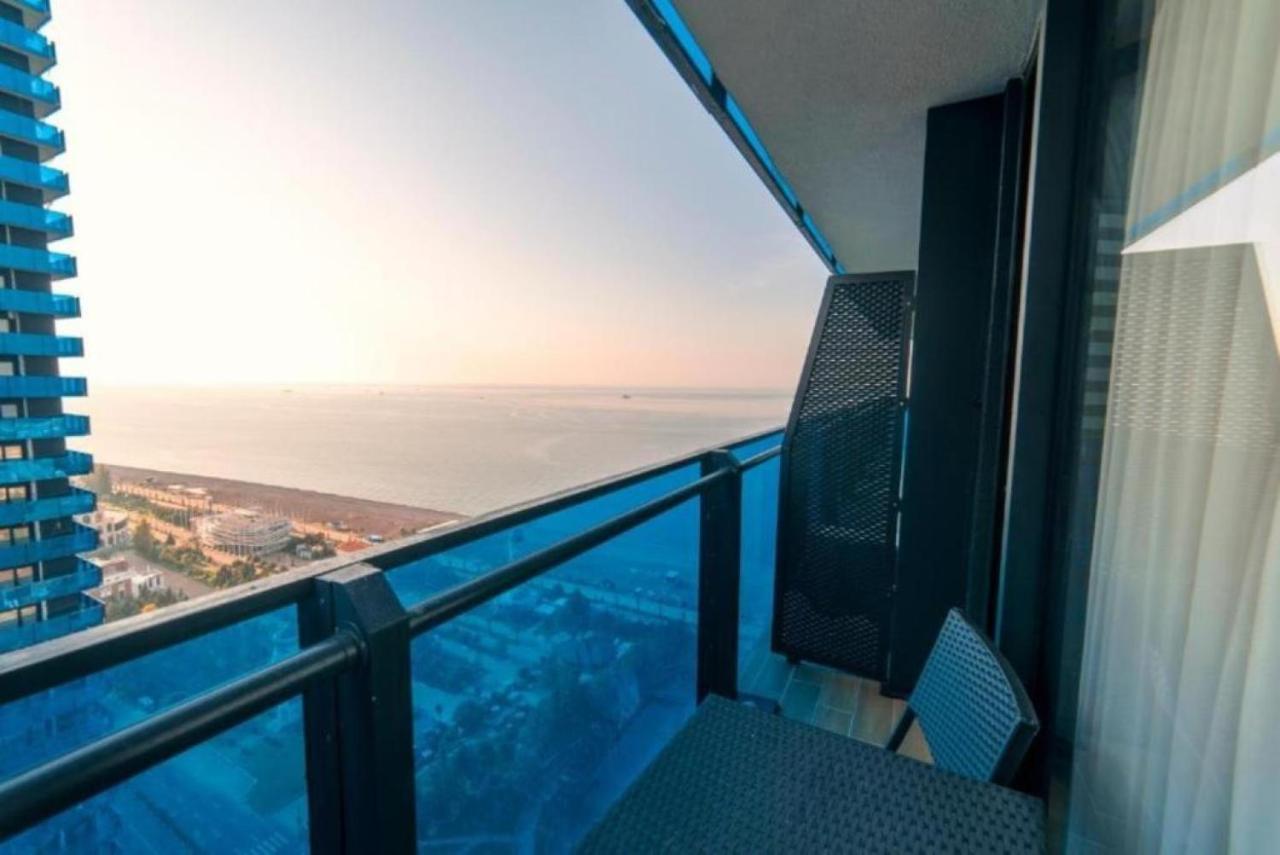 Orbi City Sea Side & Sea View Apartments Батумі Екстер'єр фото